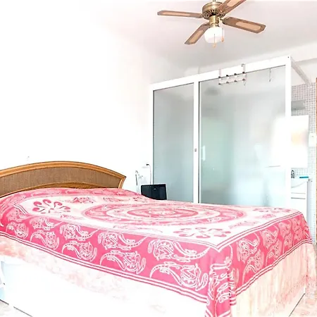 3 Bedrooms Appartement At Torrevieja 80 M Away From The Beach With Sea View Terrace And Wifi *